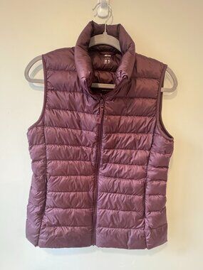 Uniqlo Ultra Light Down Vest – Maroon/Burgundy – Size S – EXCELLENT 🔥